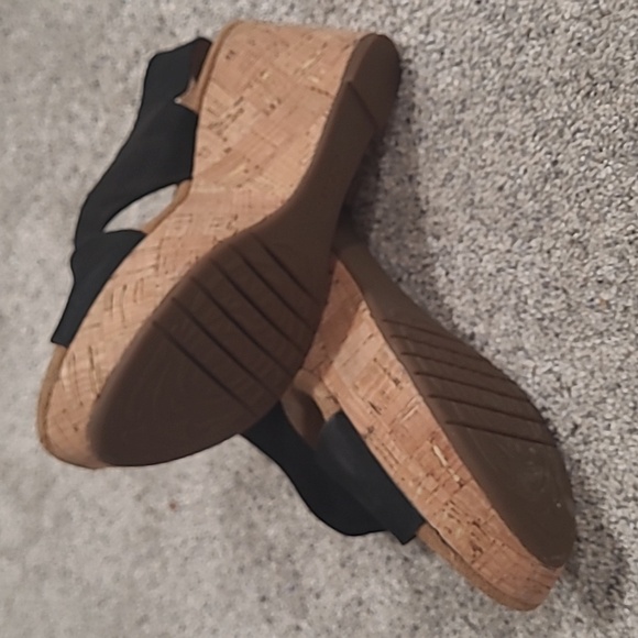 Clarks artisan size 7.5 womens sandals - Picture 4 of 4